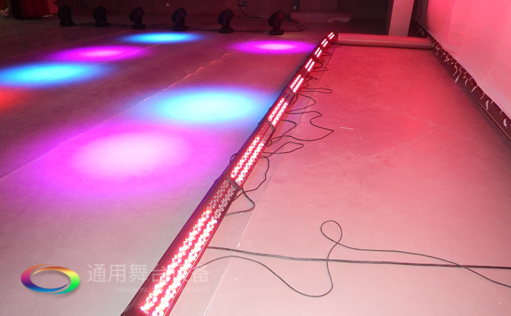 廣科學院松山湖校區(qū)多功能報告廳舞臺幕布及聲光電系統(tǒng)安裝與部署及室內(nèi)裝修設(shè)計<div   id=