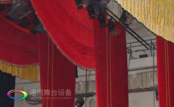 提升舞臺(tái)美感設(shè)計(jì)、增強(qiáng)舞臺(tái)透視<div   id=