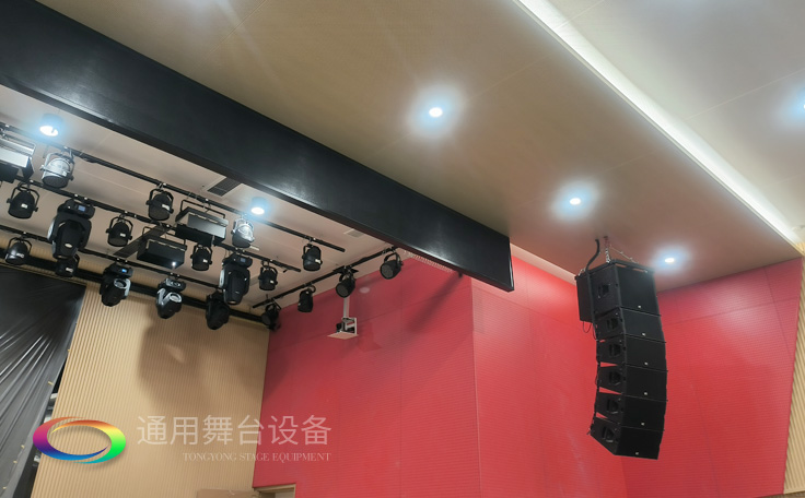 江蘇某學(xué)校報告廳項目舞臺矩陣音響<div   id=