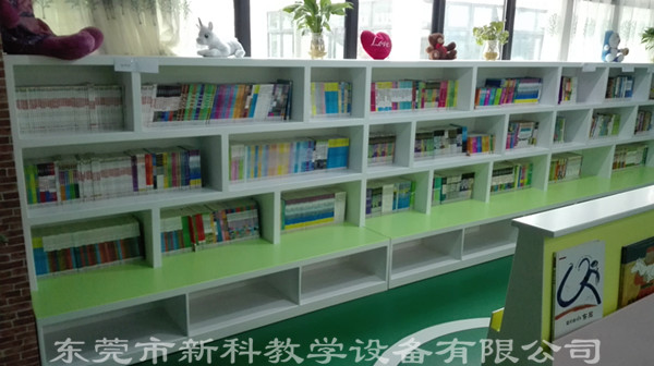 <a href='http://www.387675.com/chanpin/110-1.html' target='1' style='font-size:18px; font-weight:bold; color:#000000;'>圖書閱覽室</a>4