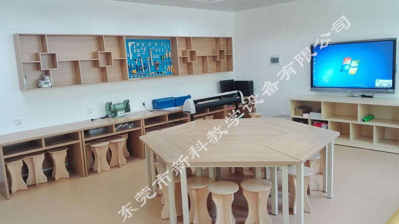 <a href='http://www.387675.com' target='1' style='font-size:14px; font-weight:bold; color:#0080ff;'>創(chuàng)客實驗室</a>