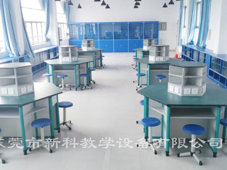 <a href='http://www.387675.com/chanpin/60-1.html' target='1' style='font-size:18px; font-weight:bold; color:#000000;'>機(jī)器人功能室</a>3